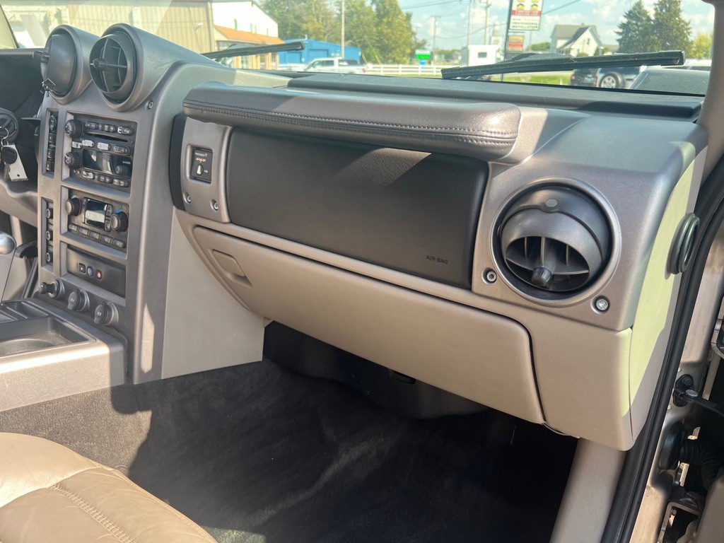 2003 HUMMER H2 Image 39