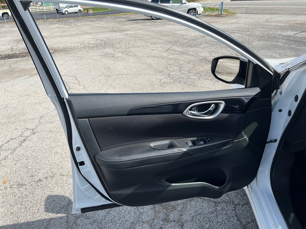 2019 Nissan Sentra Image 13