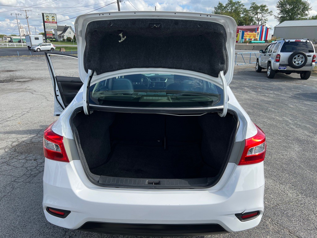 2019 Nissan Sentra Image 38