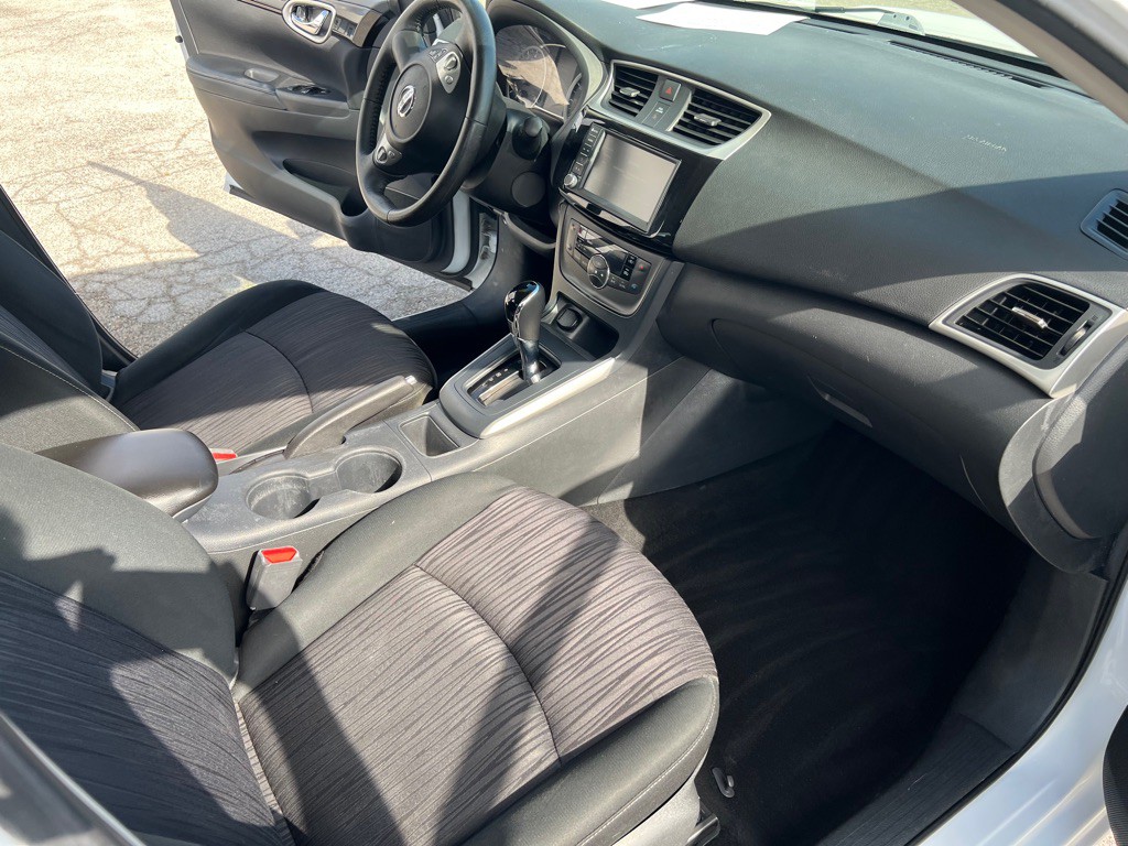 2019 Nissan Sentra Image 44
