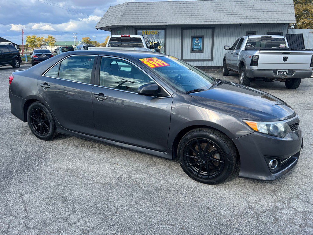 2012 Toyota Camry Image 7