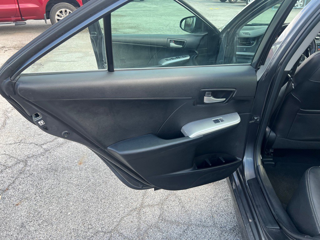 2012 Toyota Camry Image 12