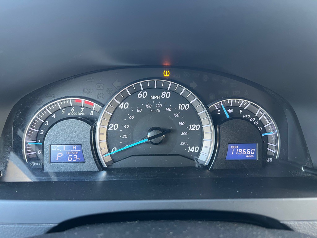 2012 Toyota Camry Image 18