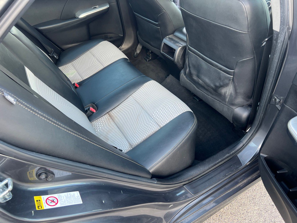 2012 Toyota Camry Image 33