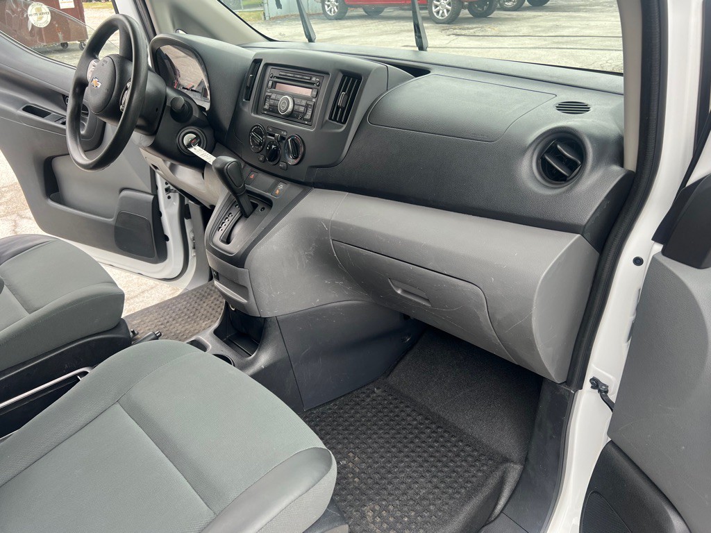 2015 Chevrolet Express Image 36