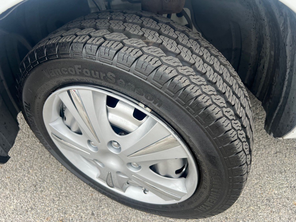 2015 Chevrolet Express Image 37