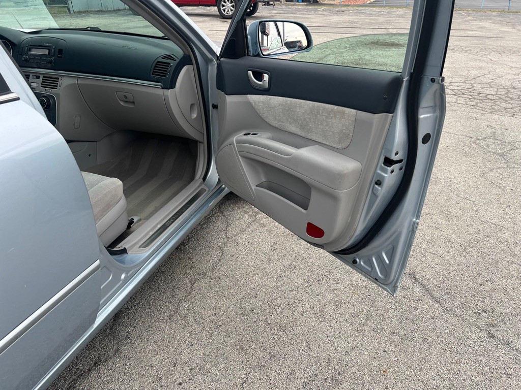 2006 Hyundai Sonata Image 17