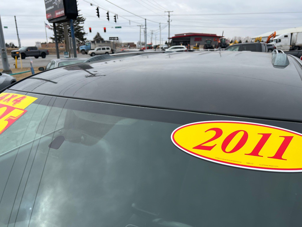 2011 Jeep Grand Cherokee Image 9