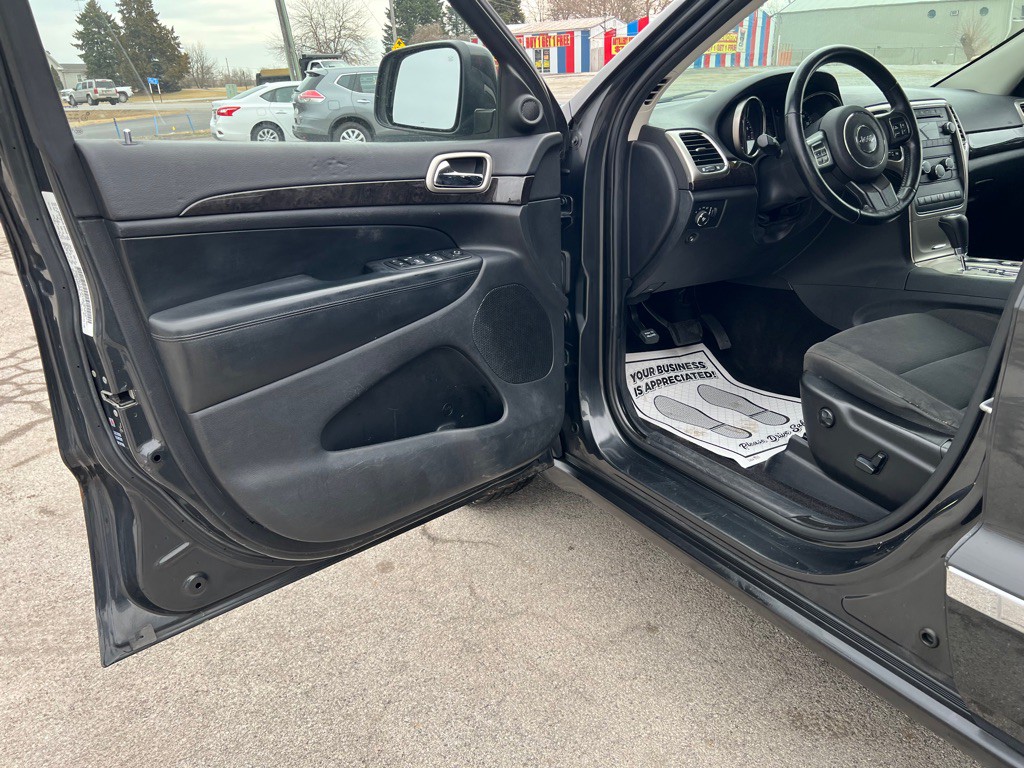 2011 Jeep Grand Cherokee Image 11