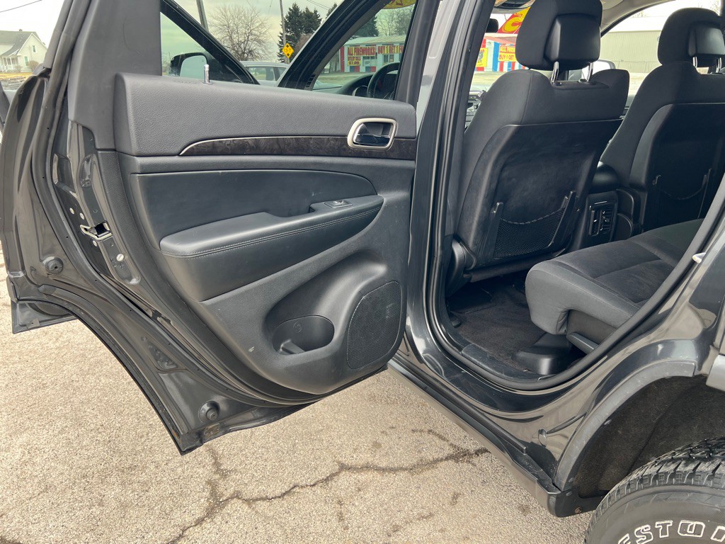 2011 Jeep Grand Cherokee Image 13