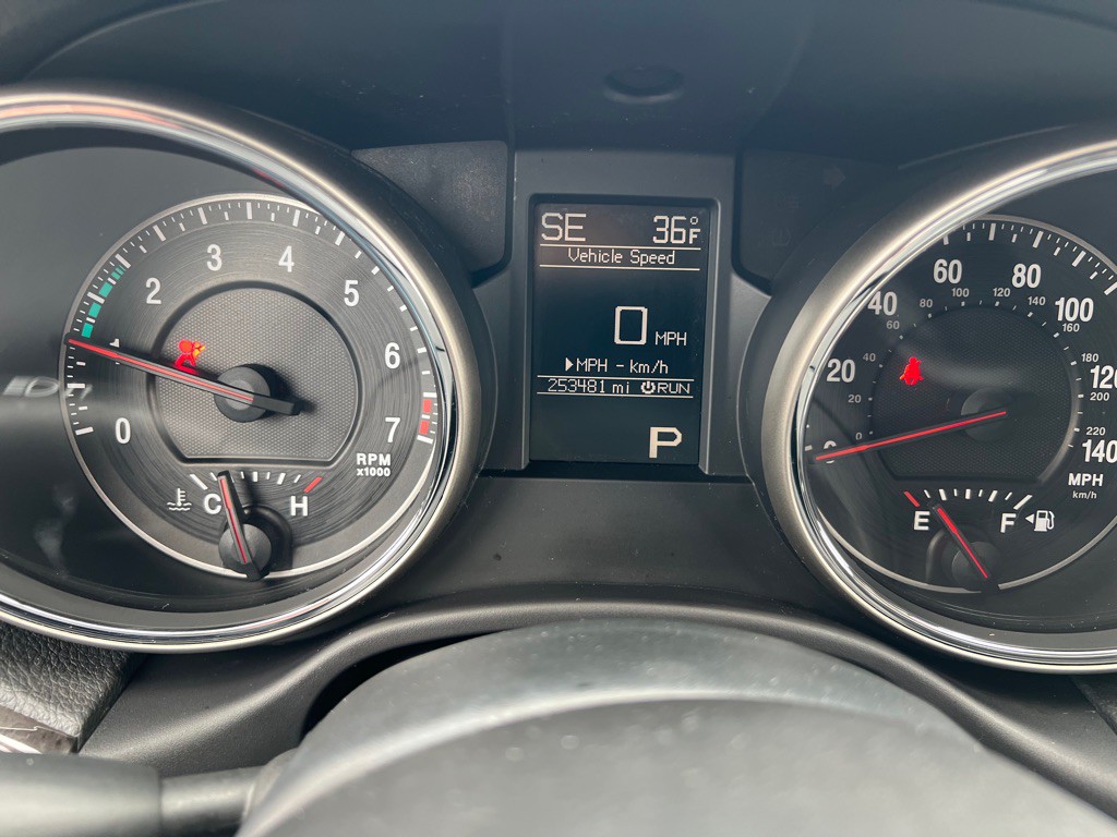 2011 Jeep Grand Cherokee Image 21