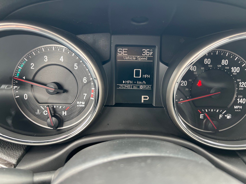 2011 Jeep Grand Cherokee Image 22