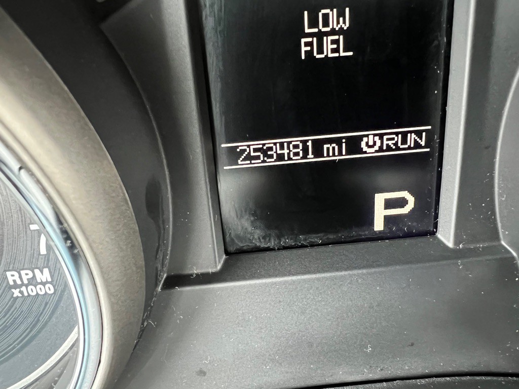 2011 Jeep Grand Cherokee Image 23