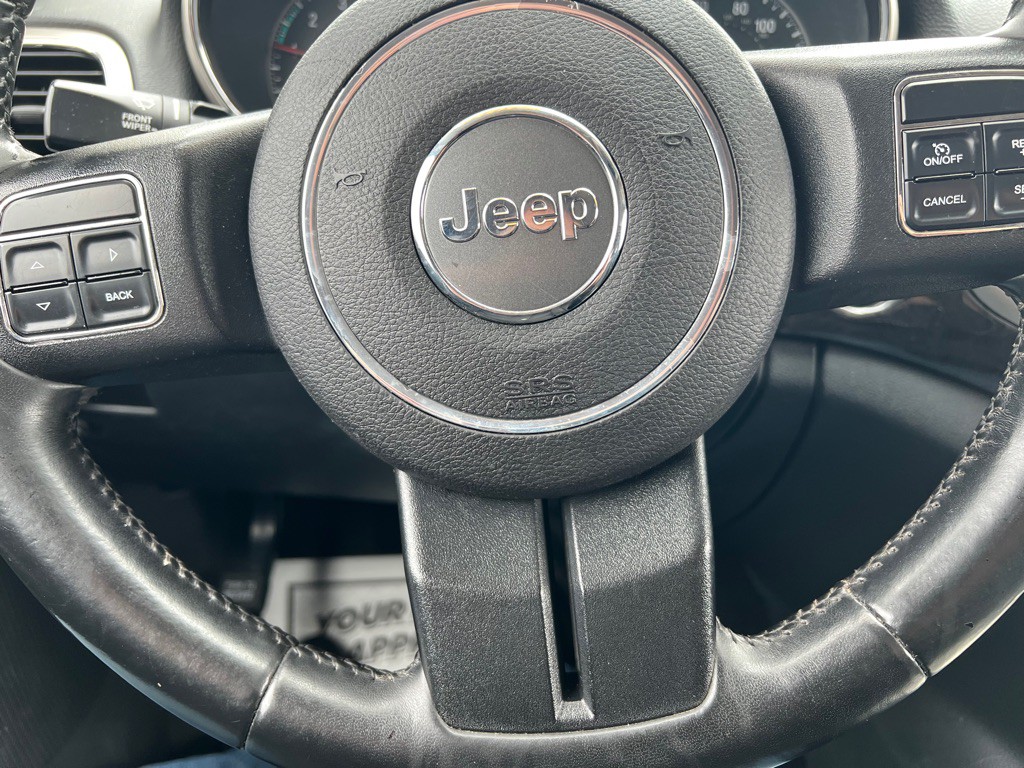 2011 Jeep Grand Cherokee Image 24