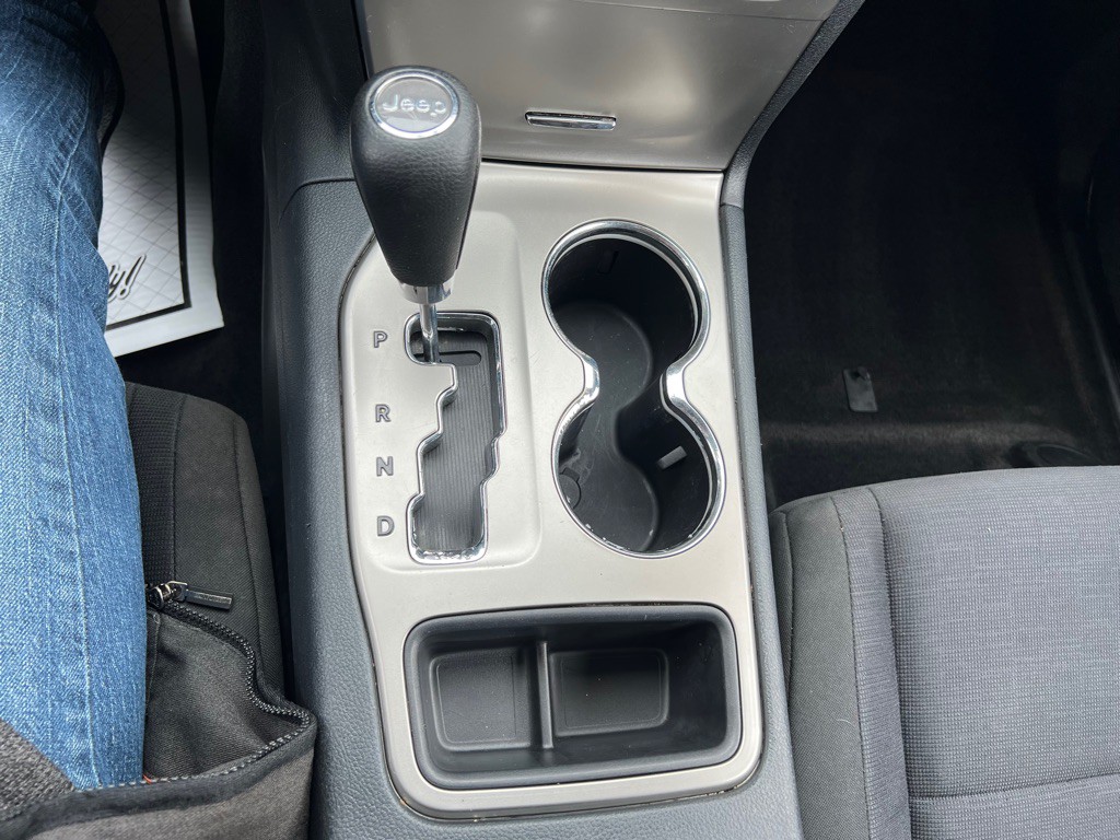 2011 Jeep Grand Cherokee Image 26