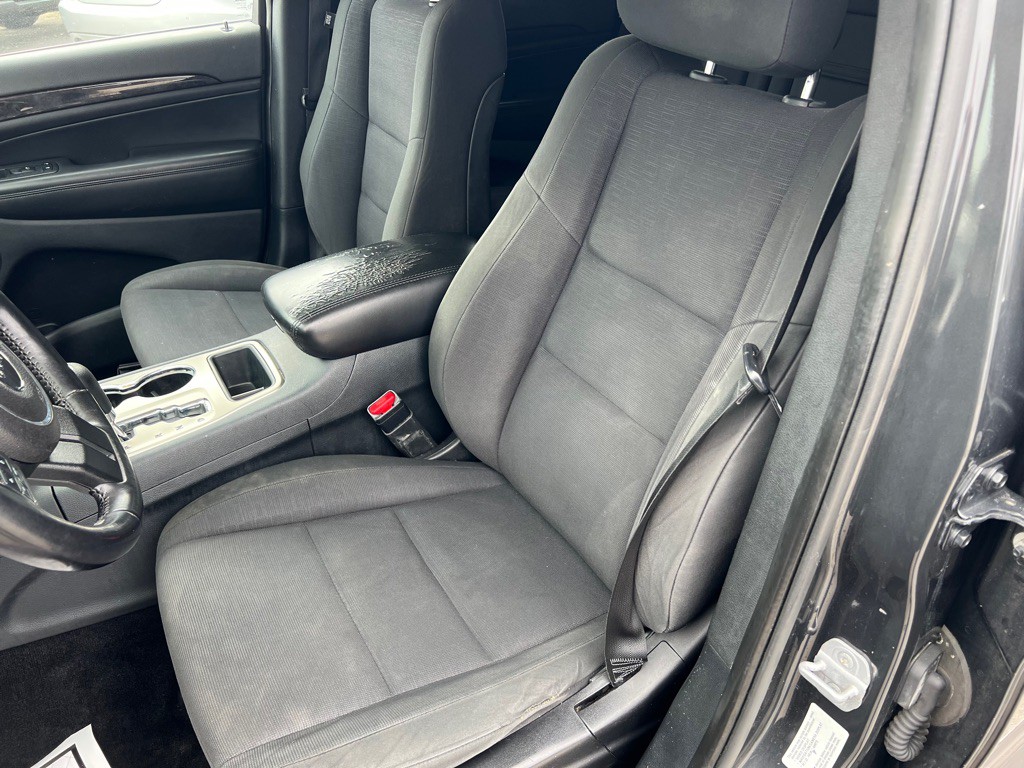 2011 Jeep Grand Cherokee Image 28