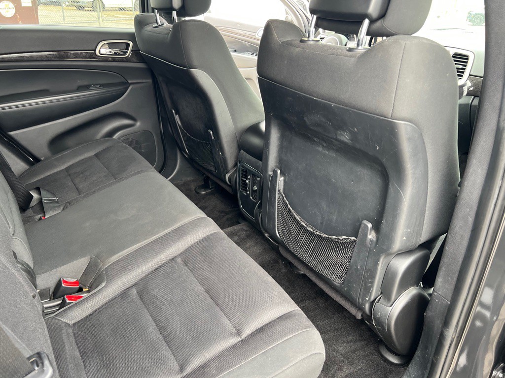 2011 Jeep Grand Cherokee Image 32