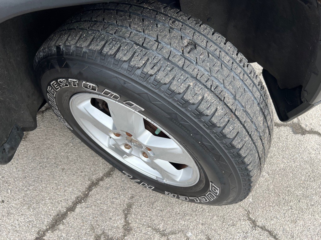 2011 Jeep Grand Cherokee Image 38