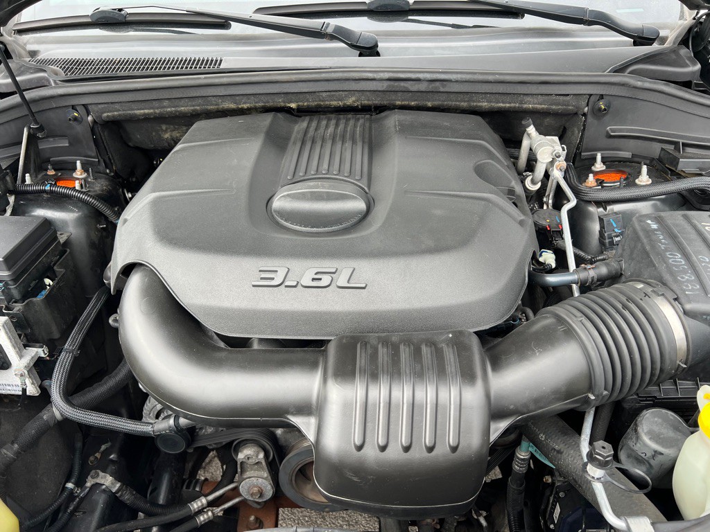 2011 Jeep Grand Cherokee Image 40