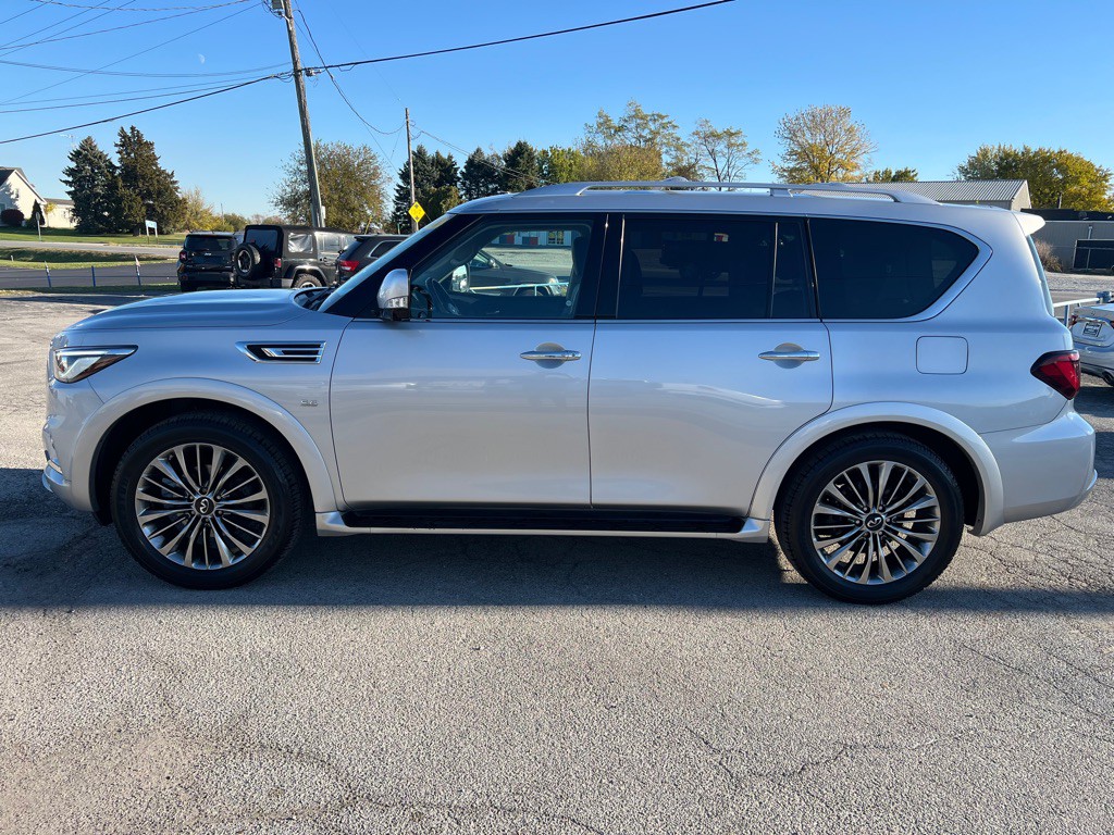 2018 INFINITI QX80 Image 2