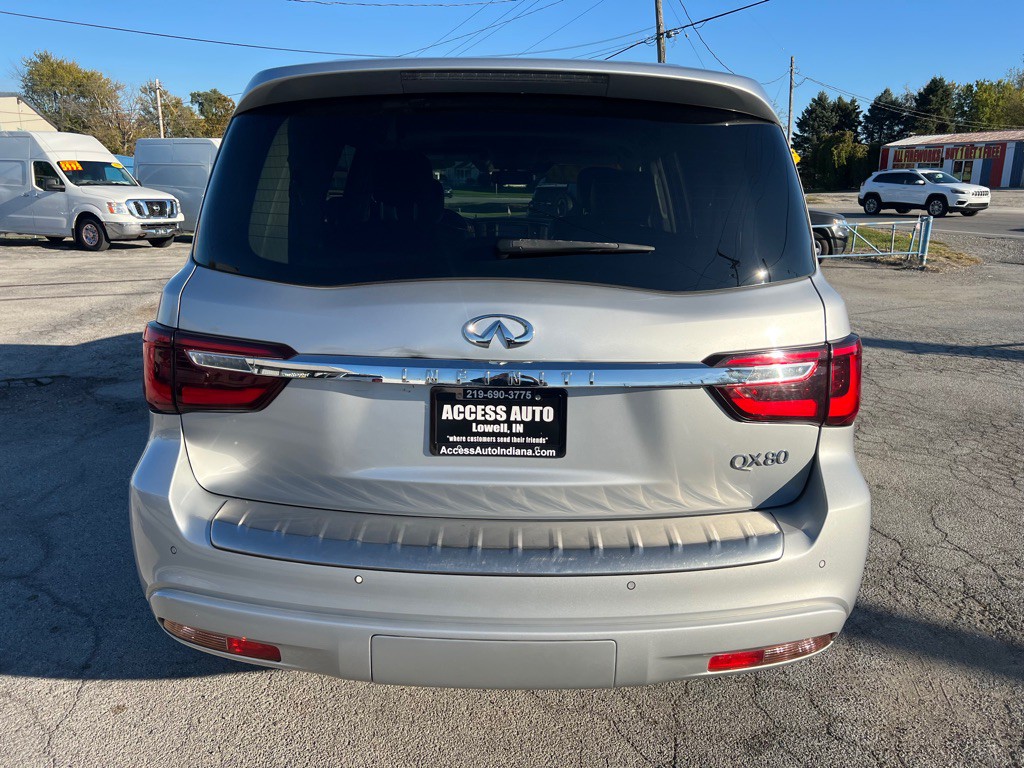 2018 INFINITI QX80 Image 8