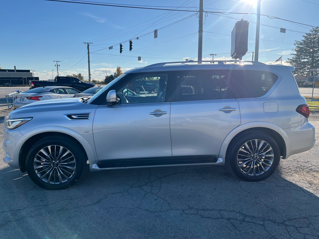 2018 INFINITI QX80 Image 10