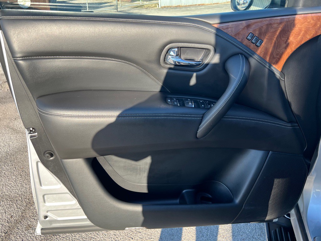 2018 INFINITI QX80 Image 12