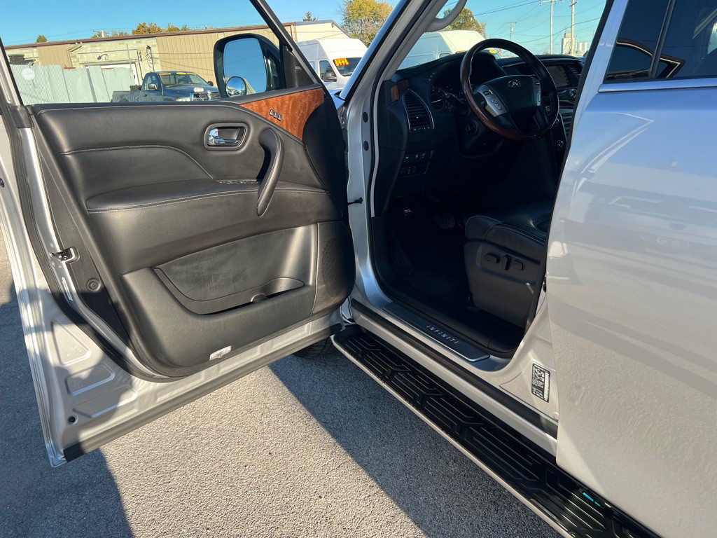 2018 INFINITI QX80 Image 13