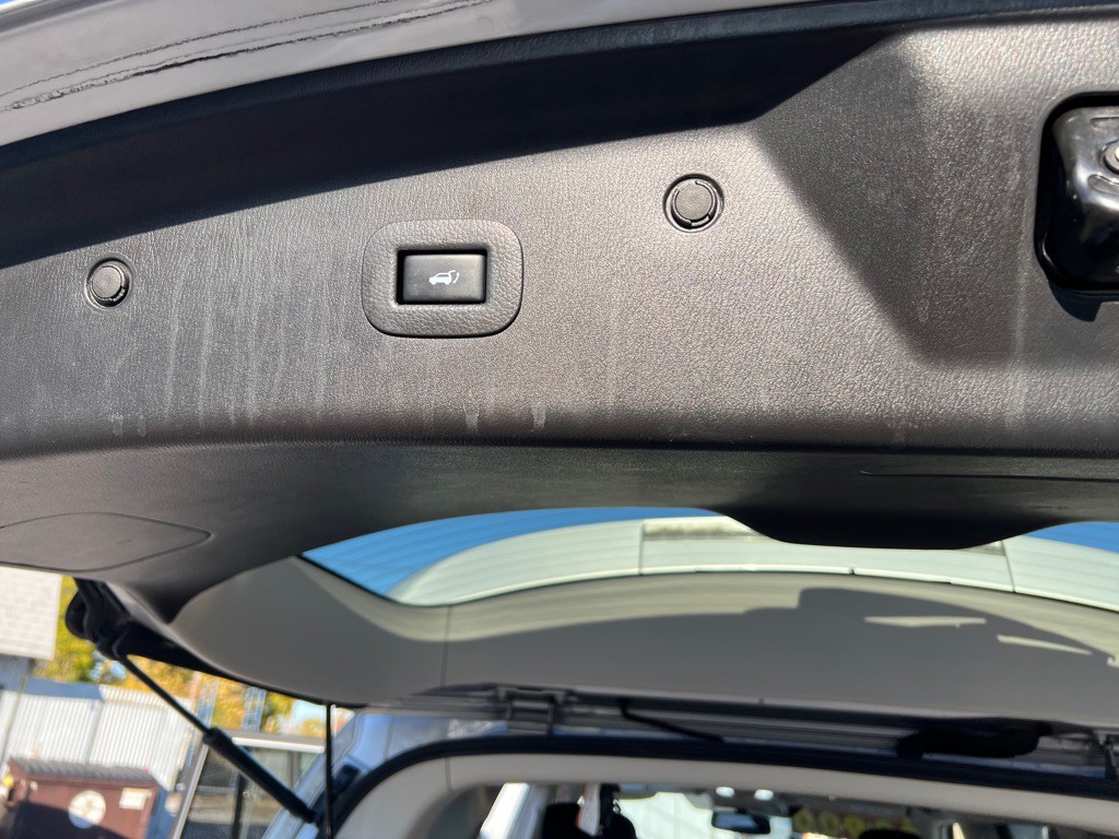 2018 INFINITI QX80 Image 19