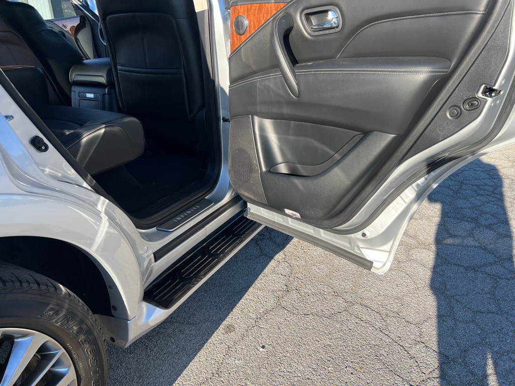 2018 INFINITI QX80 Image 21