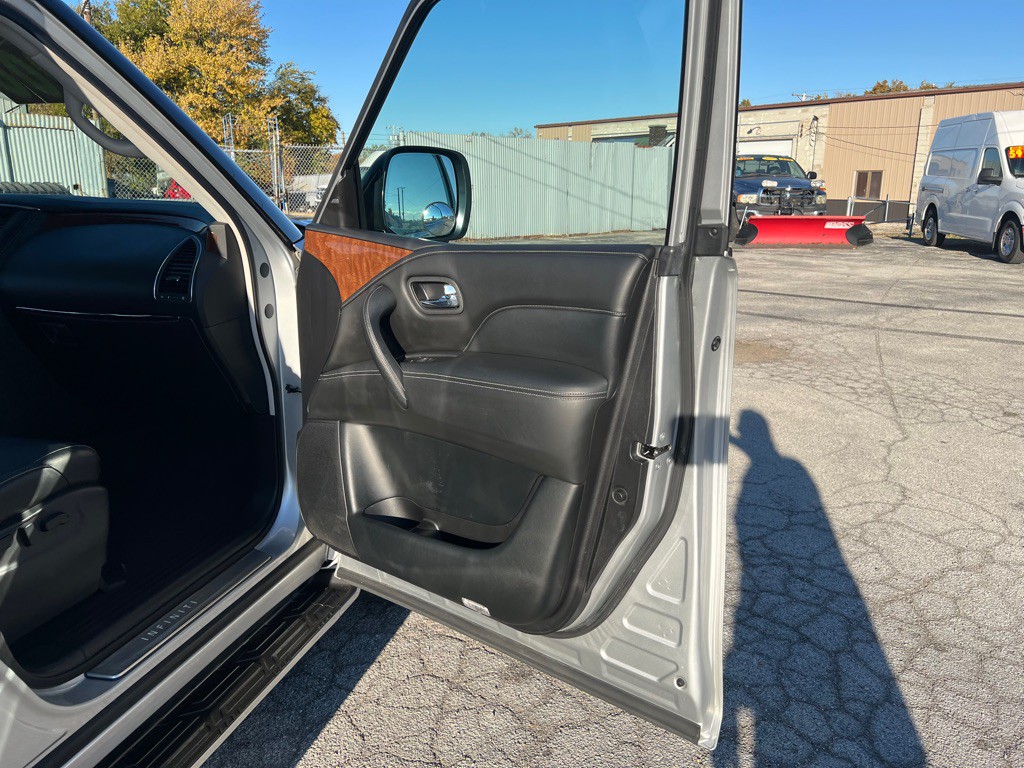 2018 INFINITI QX80 Image 22