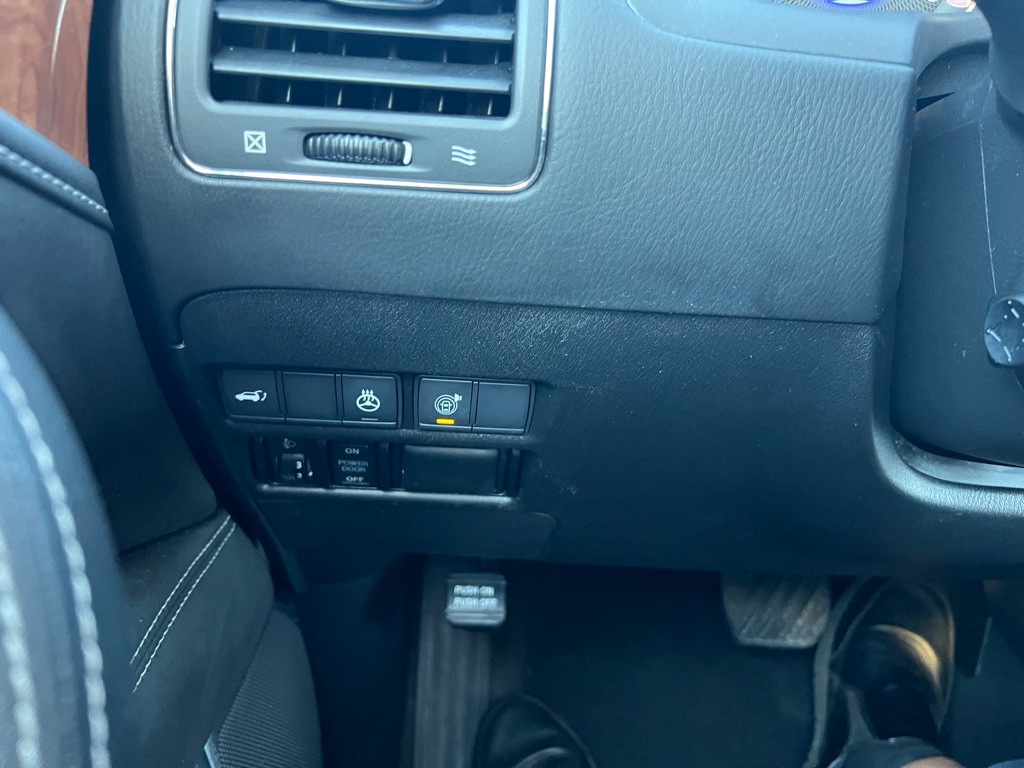 2018 INFINITI QX80 Image 27