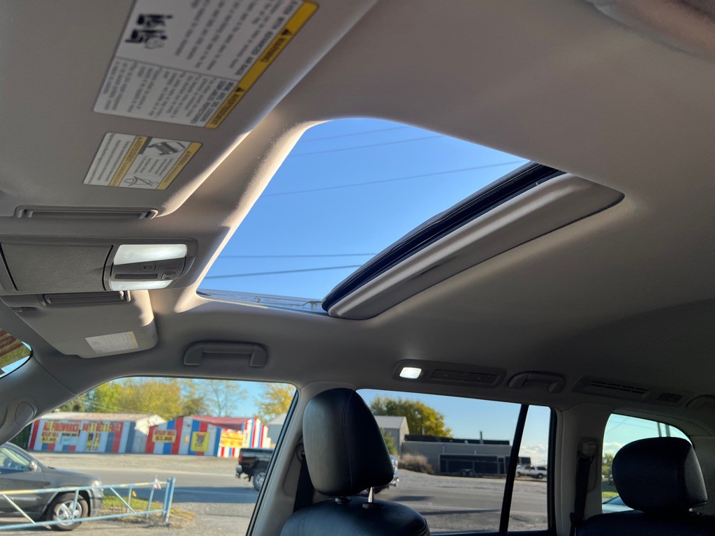 2018 INFINITI QX80 Image 38