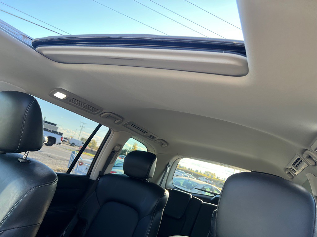2018 INFINITI QX80 Image 39
