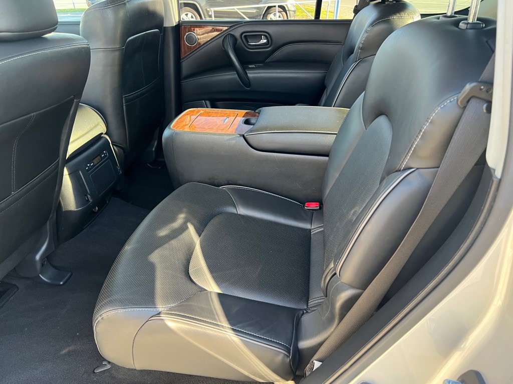 2018 INFINITI QX80 Image 42