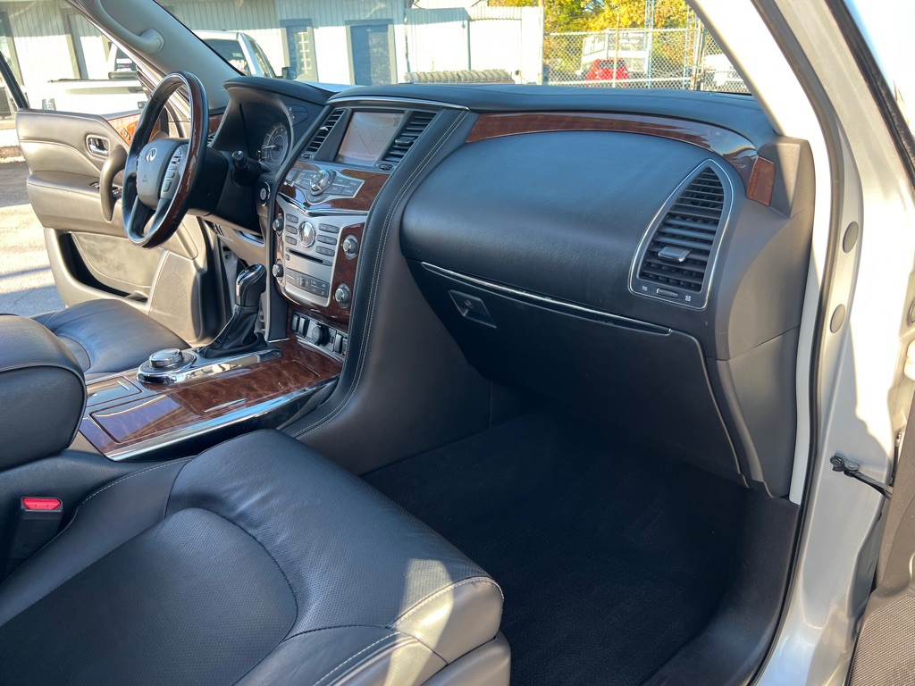 2018 INFINITI QX80 Image 49