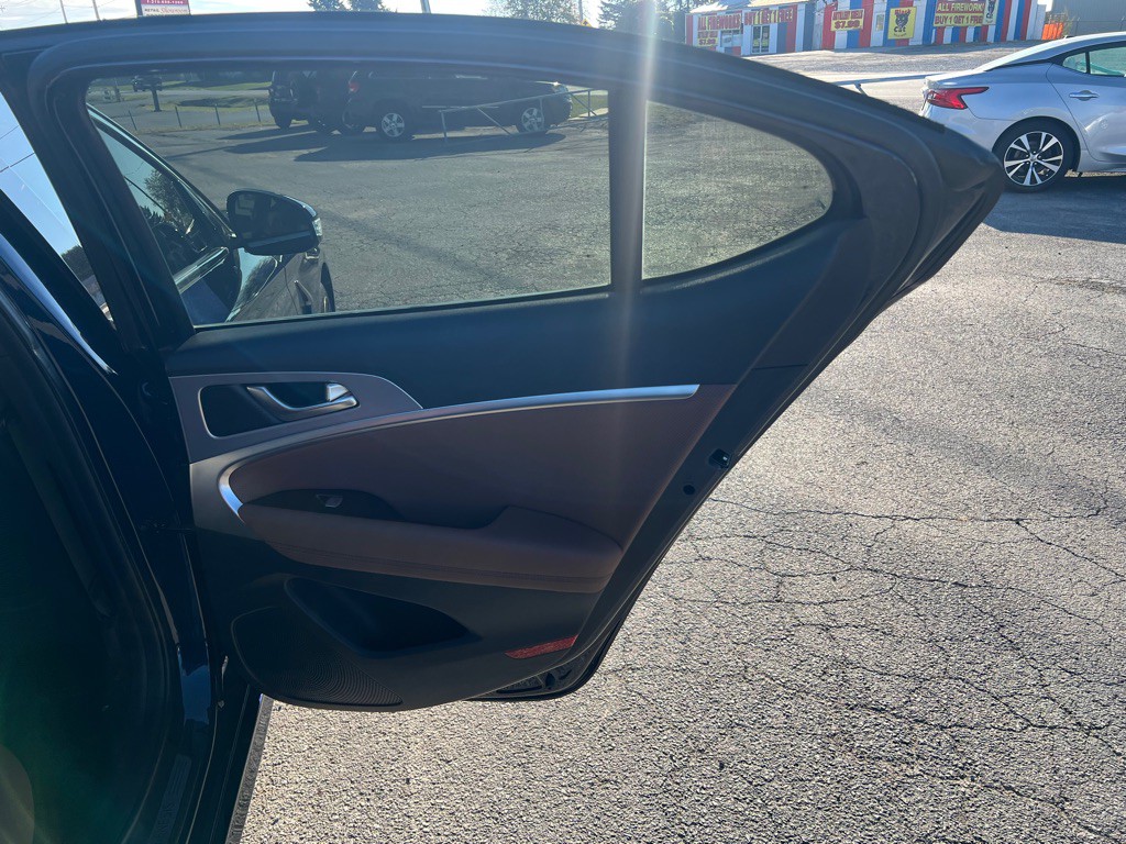 2020 Genesis G70 Image 65