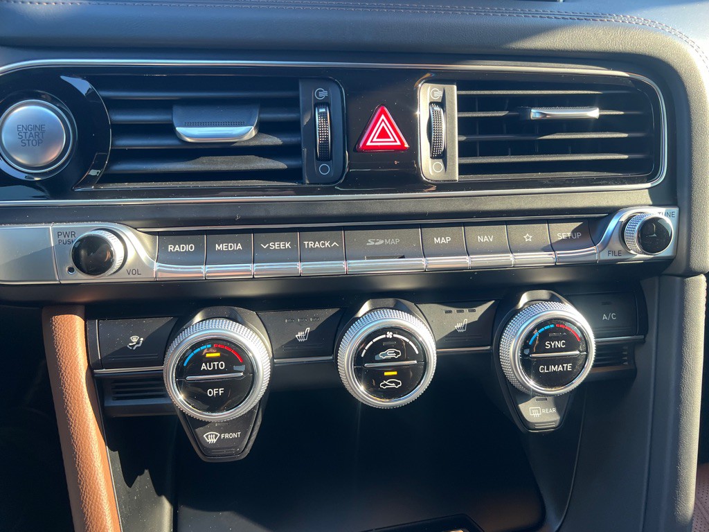 2020 Genesis G70 Image 74