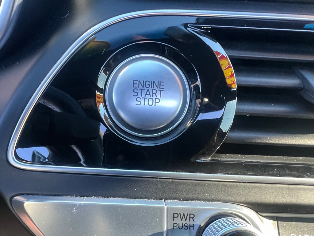 2020 Genesis G70 Image 81