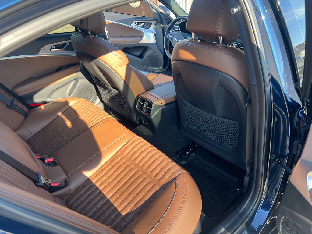 2020 Genesis G70 Image 89