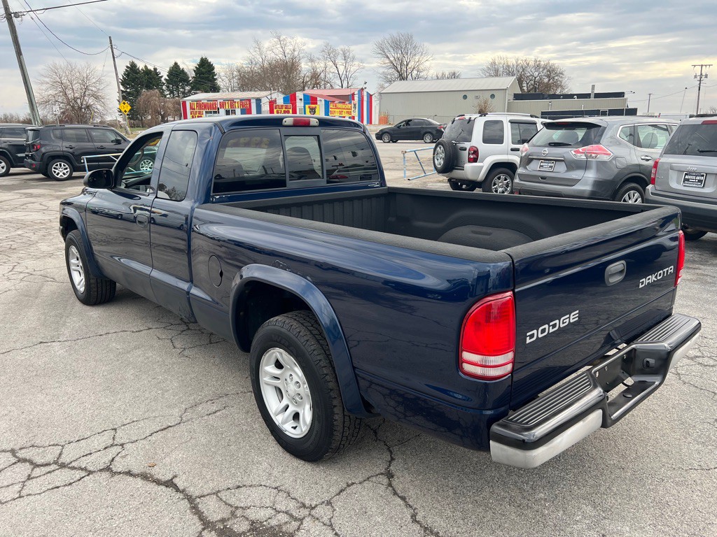 2004 Dodge Dakota Image 3