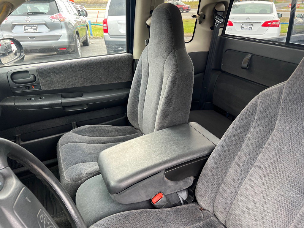 2004 Dodge Dakota Image 26