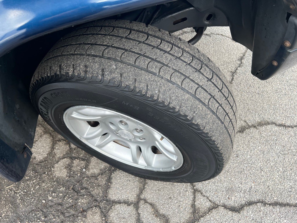 2004 Dodge Dakota Image 36