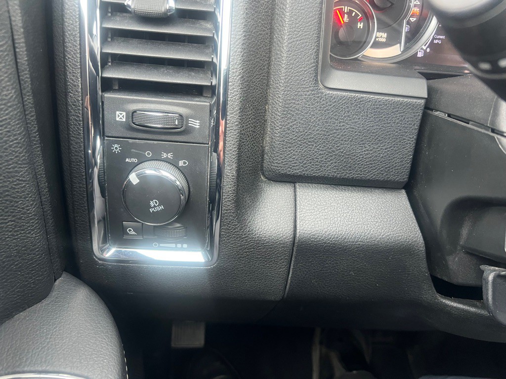 2017 RAM 1500 Image 31