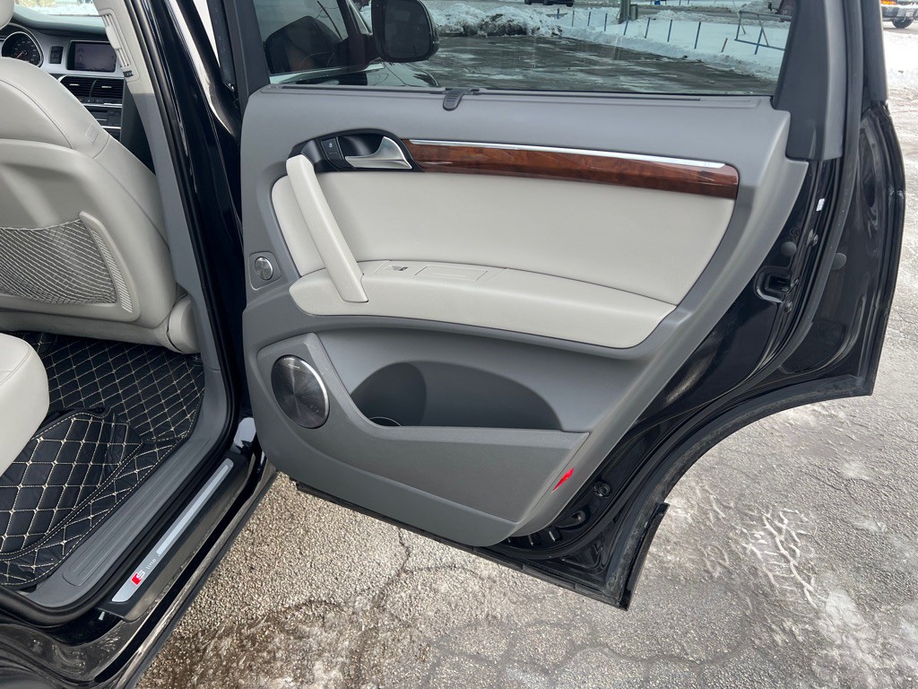 2013 Audi Q7 Image 16