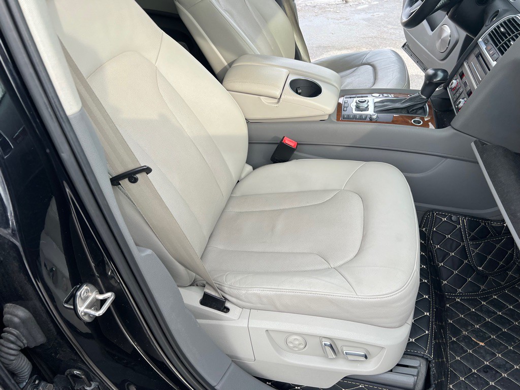 2013 Audi Q7 Image 45