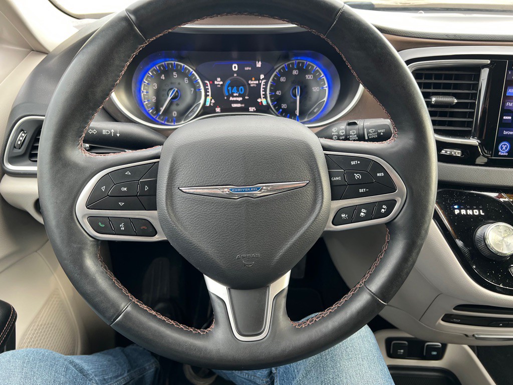 2017 Chrysler Pacifica Image 13