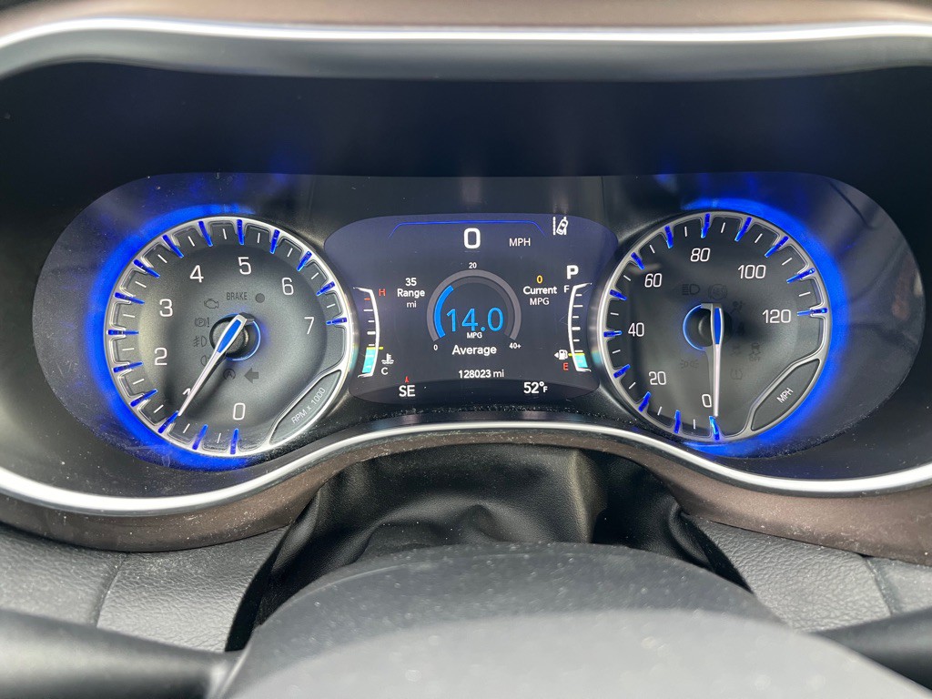 2017 Chrysler Pacifica Image 14