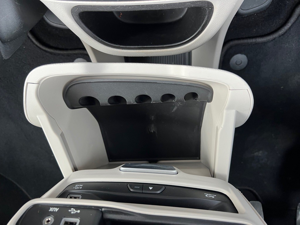 2017 Chrysler Pacifica Image 22