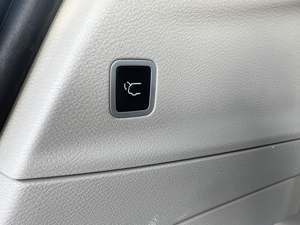 2017 Chrysler Pacifica Image 46